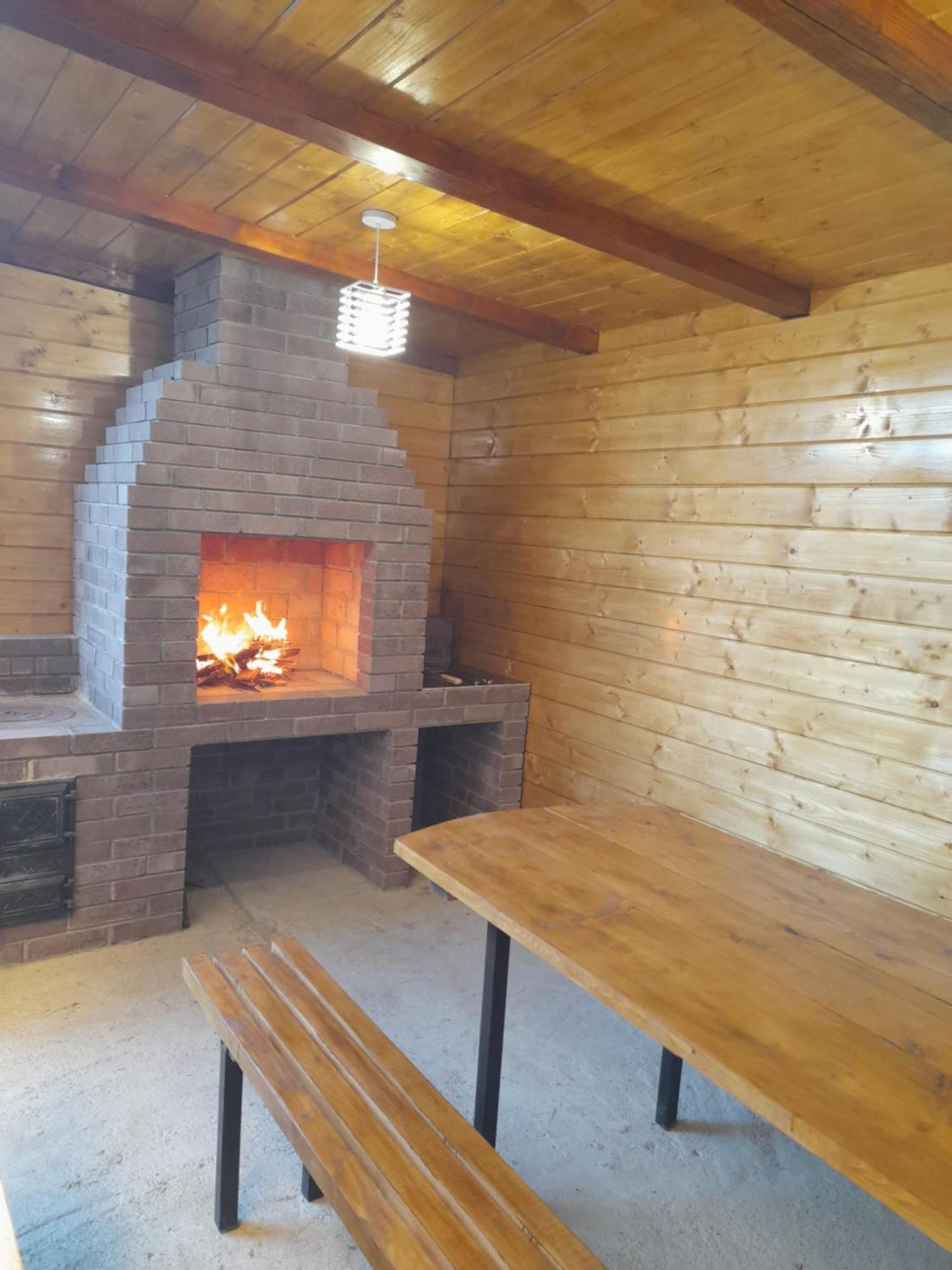 Dva Opryshka Villa Jaremtsje Kamer foto